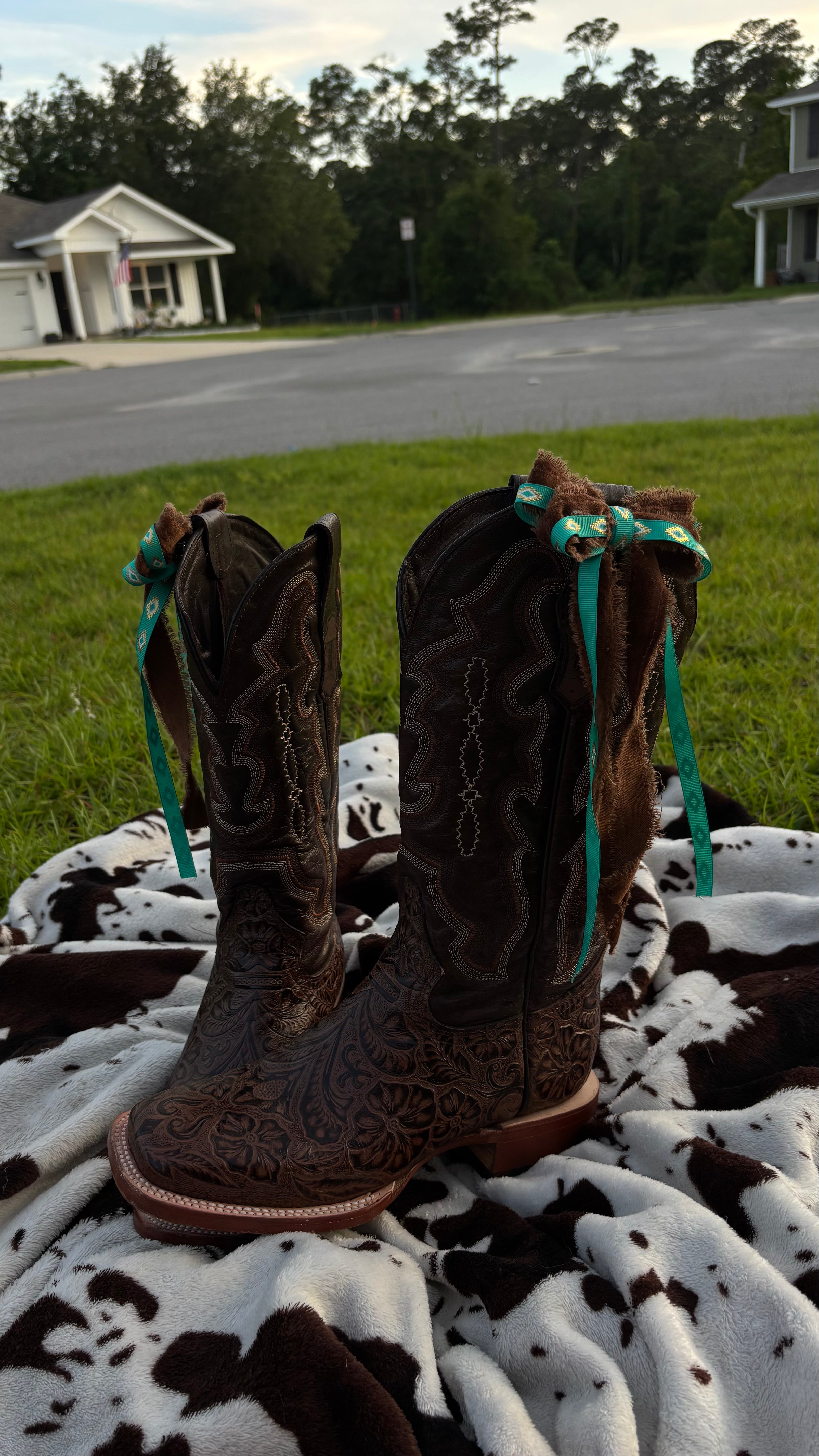 Turning-To-Turquoise Boot Bows