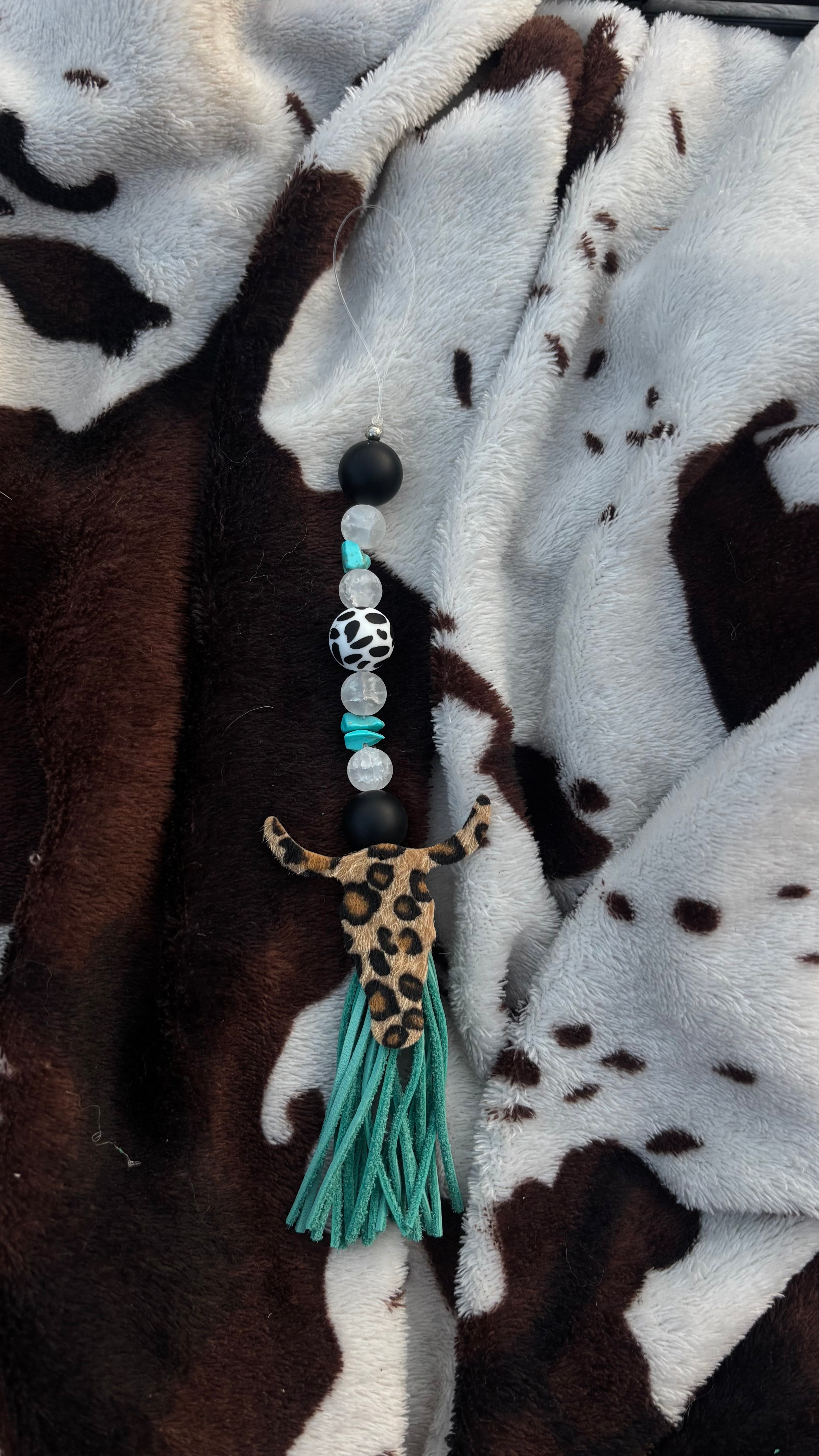 Hello cheetah! Tumbler tassel